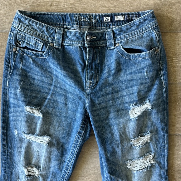 Miss Me Boyfriend Ankle Distressed Jeans Size: 28 - Picture 2 of 7